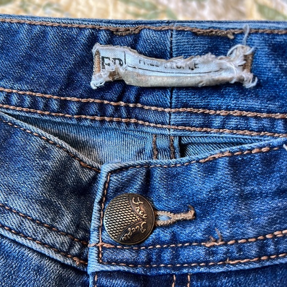 Free People Distressed Denim Cropped Skinny Jeans Size 28 - Picture 12 of 15